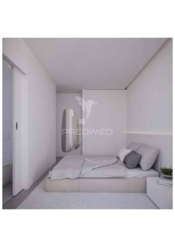 Moradia t4 térrea, com 3 suites e piscina no condomínio tower village