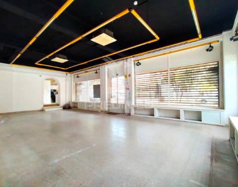 Loja | damaia de cima