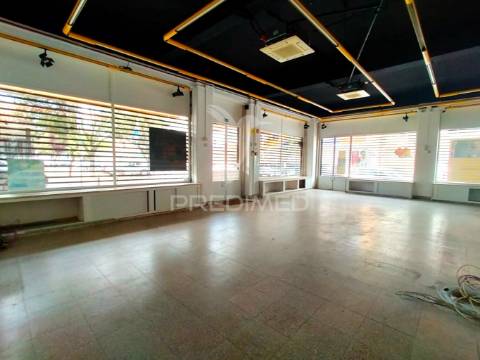 Loja | damaia de cima