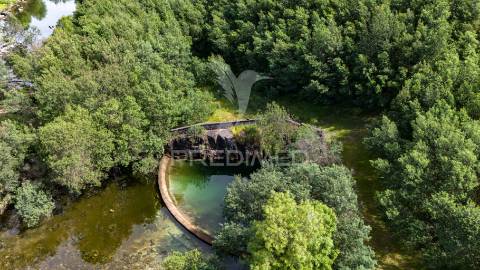 Terreno rústico com 37.700 m² e margem de rio – oportunidade única em braga