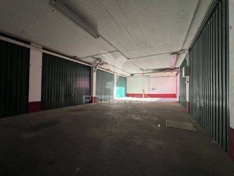 Garagem/box no centro de palmela