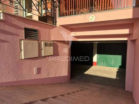 Garagem/box no centro de palmela