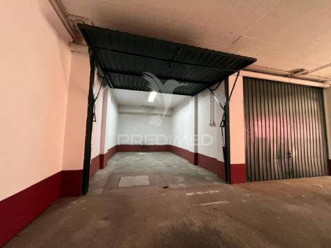 Garagem/box no centro de palmela