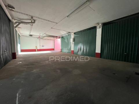 Garagem/box no centro de palmela