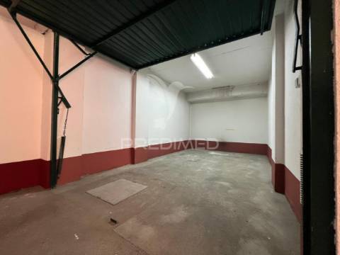 Garagem/box no centro de palmela