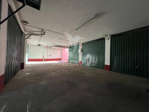 Garagem/box no centro de palmela