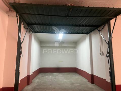 Garagem/box no centro de palmela