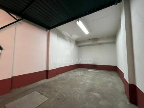 Garagem/box no centro de palmela