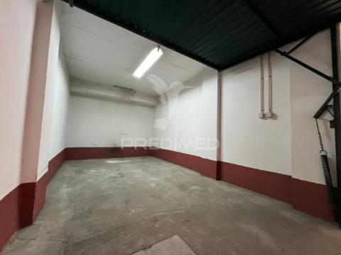 Garagem/box no centro de palmela