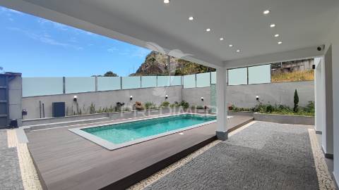 Moradia independente em machico