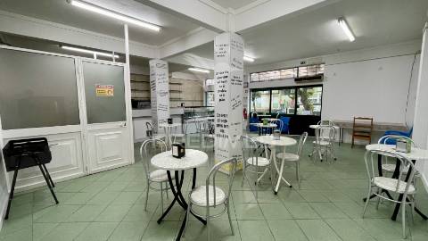 Café para venda no laranjeiro, almada