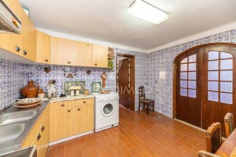 Quinta com terreno de 6500m2 no barreiro