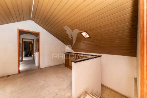 Quinta com terreno de 6500m2 no barreiro