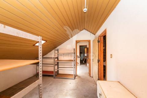 Quinta com terreno de 6500m2 no barreiro