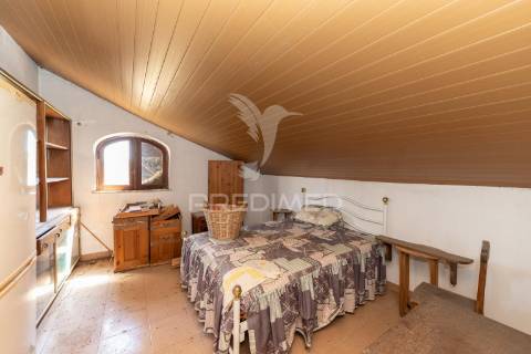 Quinta com terreno de 6500m2 no barreiro