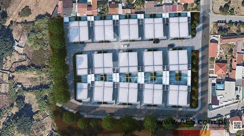 Moradia t4 térrea, com 2 suites e piscina no condomínio tower village