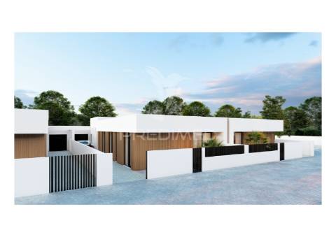 T4 térrea, isolada com 2 suites e piscina na quinta vale da prata