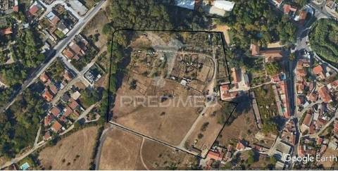 Terreno na sobreda caparica, perto de praias e de lisboa.