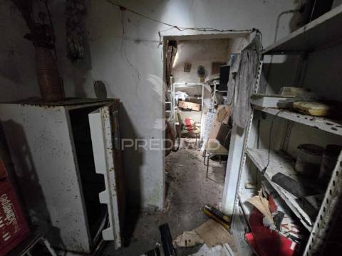 Casa típica para recuperar - grândola