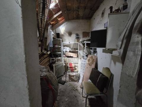 Casa típica para recuperar - grândola