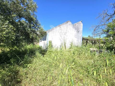 Casa típica para recuperar - grândola