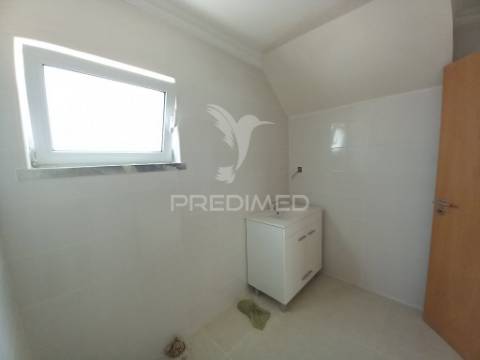 Moradia t3 restaurada em foros de amora – seixal