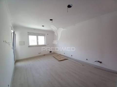 Moradia t3 restaurada em foros de amora – seixal