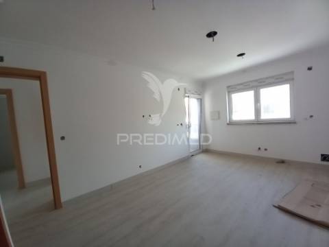 Moradia t3 restaurada em foros de amora – seixal