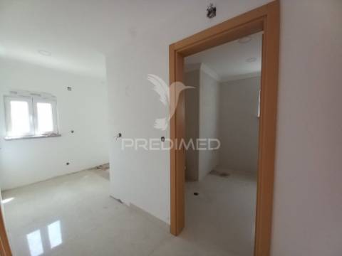 Moradia t3 restaurada em foros de amora – seixal