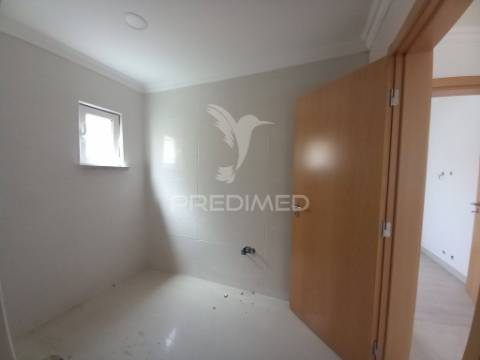 Moradia t3 restaurada em foros de amora – seixal