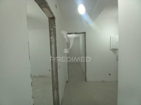 Apartamento t2 totalmente restaurado no laranjeiro