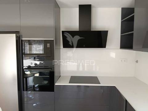 Moradia t4 a estrear com piscina em alverca