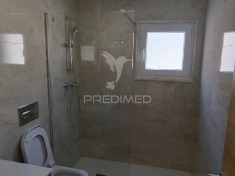 Moradia t4 a estrear com piscina em alverca