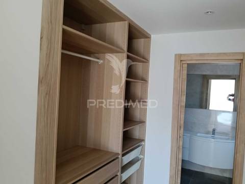 Moradia t4 a estrear com piscina em alverca