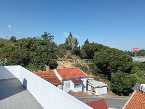 Moradia t4 a estrear com piscina em alverca