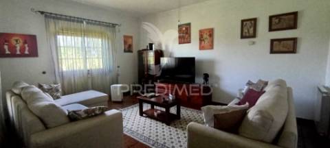 Moradia t3 com terreno de  2.640m²