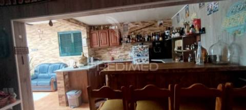 Moradia t3 com terreno de  2.640m²