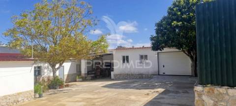 Moradia t3 com terreno de  2.640m²