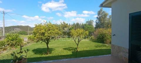 Moradia t3 com terreno de  2.640m²