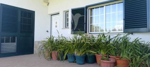 Moradia t3 com terreno de  2.640m²