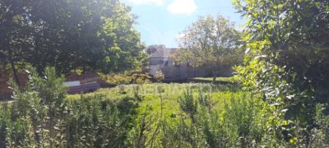 Moradia t3 com terreno de  2.640m²