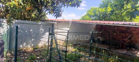 Moradia t3 com terreno de  2.640m²