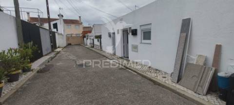 Moradia v1+2 para venda benavente