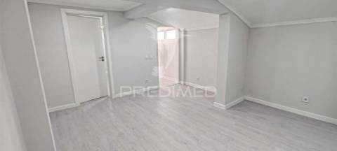 Moradia v1+2 para venda benavente