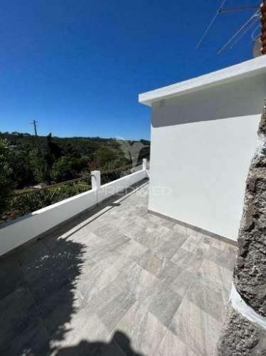 Moradia com 2 quartos com terreno - renovada - viseu - nelas