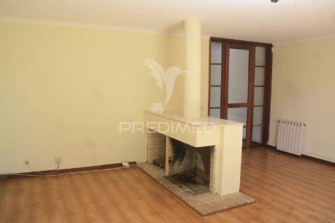 Excelente moradia t3 bom estado