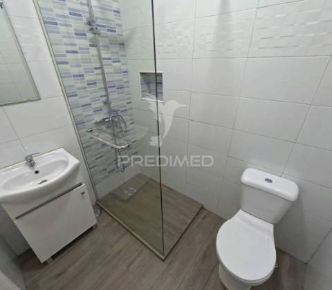 Moradia dividida em dois t1 remodelada em arcena (alverca do ribatejo)