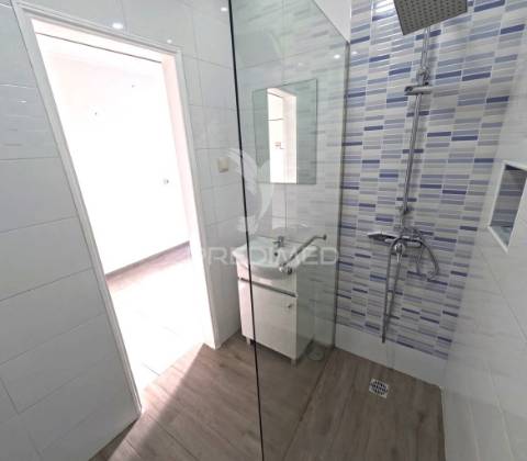 Moradia dividida em dois t1 remodelada em arcena (alverca do ribatejo)