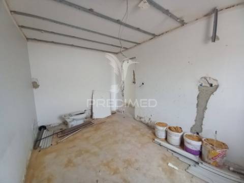 Vende se t4 montijo /afonsoeiro 170.000€