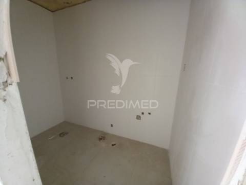 Vende se t4 montijo /afonsoeiro 170.000€